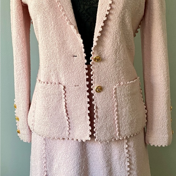 Vintage Adolfo Women’s Boucle Suit With Silk Blouse. EUC. - Picture 6 of 8